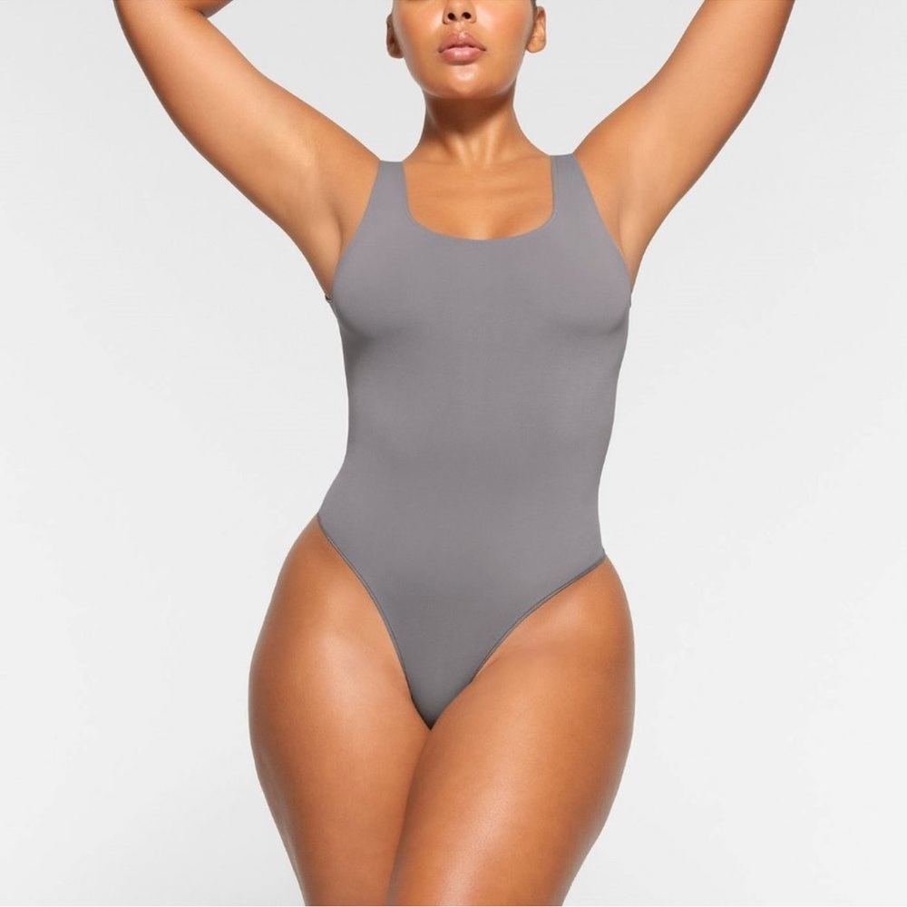 NWT Skims Soft Smoothing Seamless Thong Bodysuit in Pacific Color Sz XL